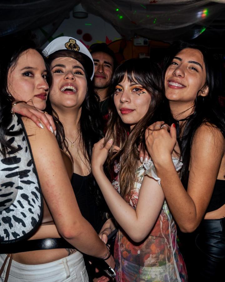 Hostel Thay83 Miraflores Lima Bagian luar foto